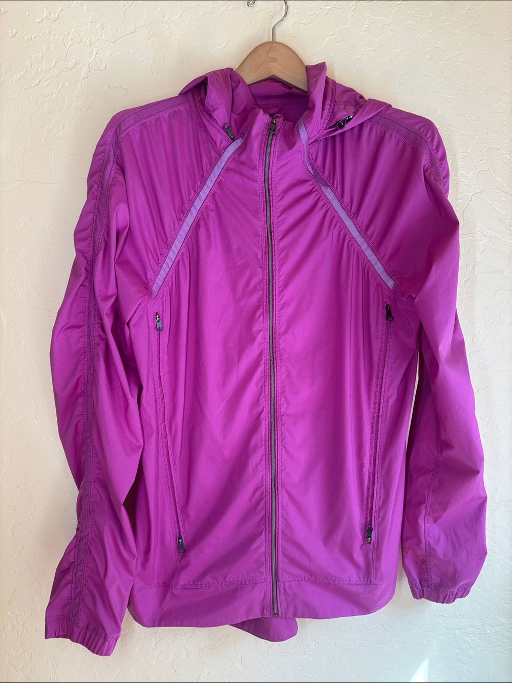 Lululemon Magenta Pink Hooded Running Jacket Full Zip Lightweight